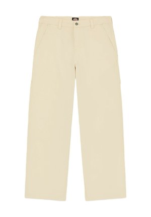 Khakifarbene Arbeitshose mit geradem Bein, Gürtelschlaufen, vorderen Taschen, seitlicher Cargotasche und Knopfverschluss an der Taille.