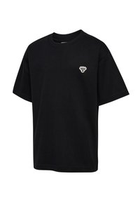 Sort bomulds T-shirt med korte ærmer, rund hals og et lille dekorativt emblem på venstre brystområde.