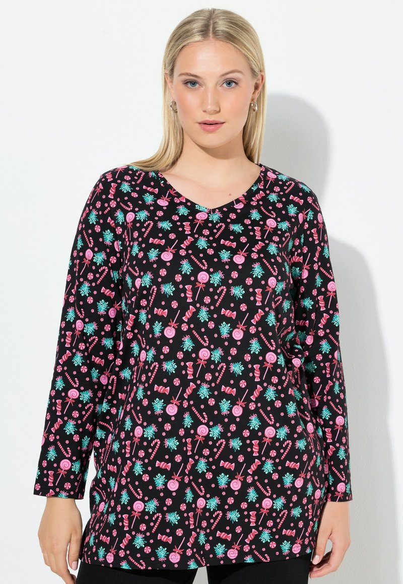 Dlouhá černá tunika s barevným vzorem cukrovinek a borovic v růžové a modro-zelené. Výstřih do V s volným střihem. Měkká, elastická tkanina.