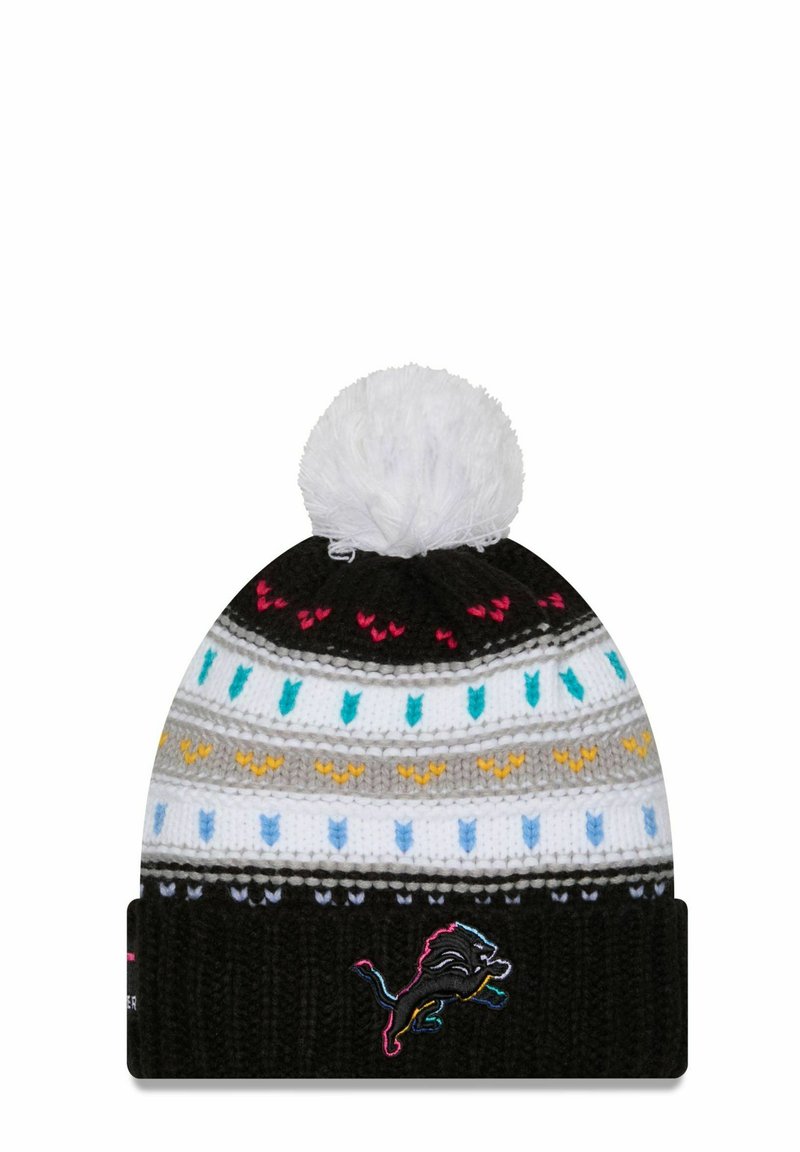 Schwarze Strickmütze mit einem weißen Pompon, die ein mehrfarbiges Streifenmuster aufweist und ein gesticktes Löwenlogo am Umschlag hat.