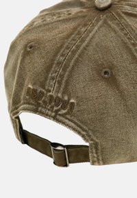 Guess Nokkmüts - grün