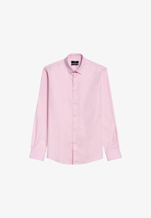 Koszula z długim rękawem zapinana na guziki w jasnoróżowym kolorze z klasycznym kołnierzykiem, prostym dołem i małym haftowanym logiem na piersi.