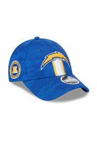Blauer Basecap mit gelbem und weißem Los Angeles Chargers-Logo auf der Vorderseite und vintage Patch an der Seite, beschriftet mit 9FORTY Stretch-Fit.