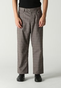 Former SLACK - Nohavice - brown/grey