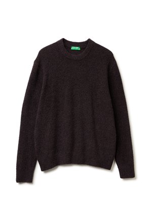 Maglione in maglia marrone scuro con scollatura a girocollo, maniche lunghe e una finitura morbida e testurizzata. Presenta polsini e orlo a costine.