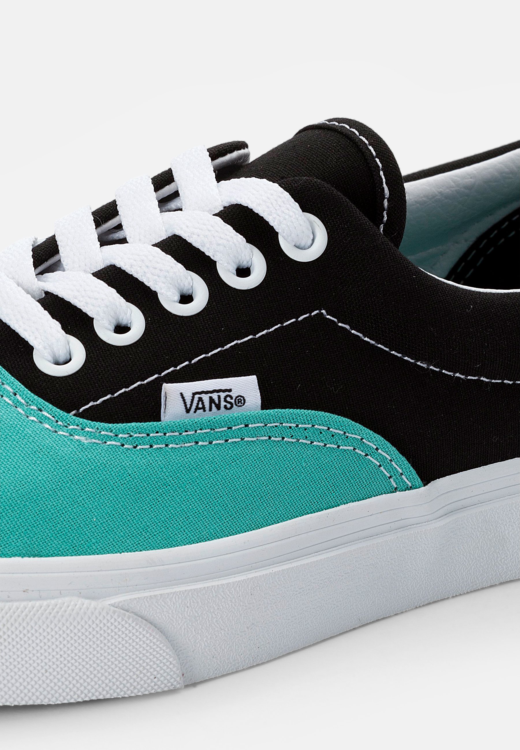 vans waterfall slip on