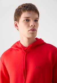 BOSS SOODY - Kapucni - open red