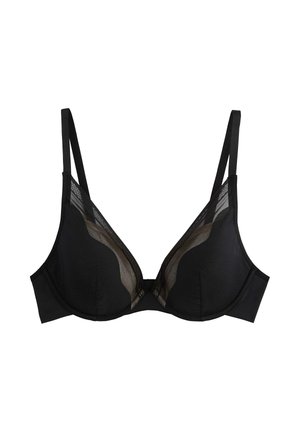 Soutien-gorge noir rembourré avec armatures et panneaux en dentelle transparente sur les bonnets, bretelles réglables, sur fond blanc.