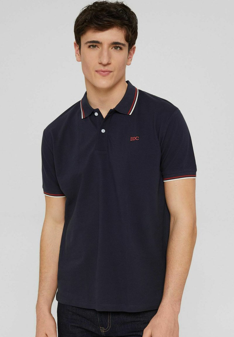 Herren T-Shirts basic | edc by Esprit Poloshirt navy/dunkelblau - OM32309 Herren T-Shirts basic | edc by Esprit Poloshirt navy/dunkelblau - OM32309