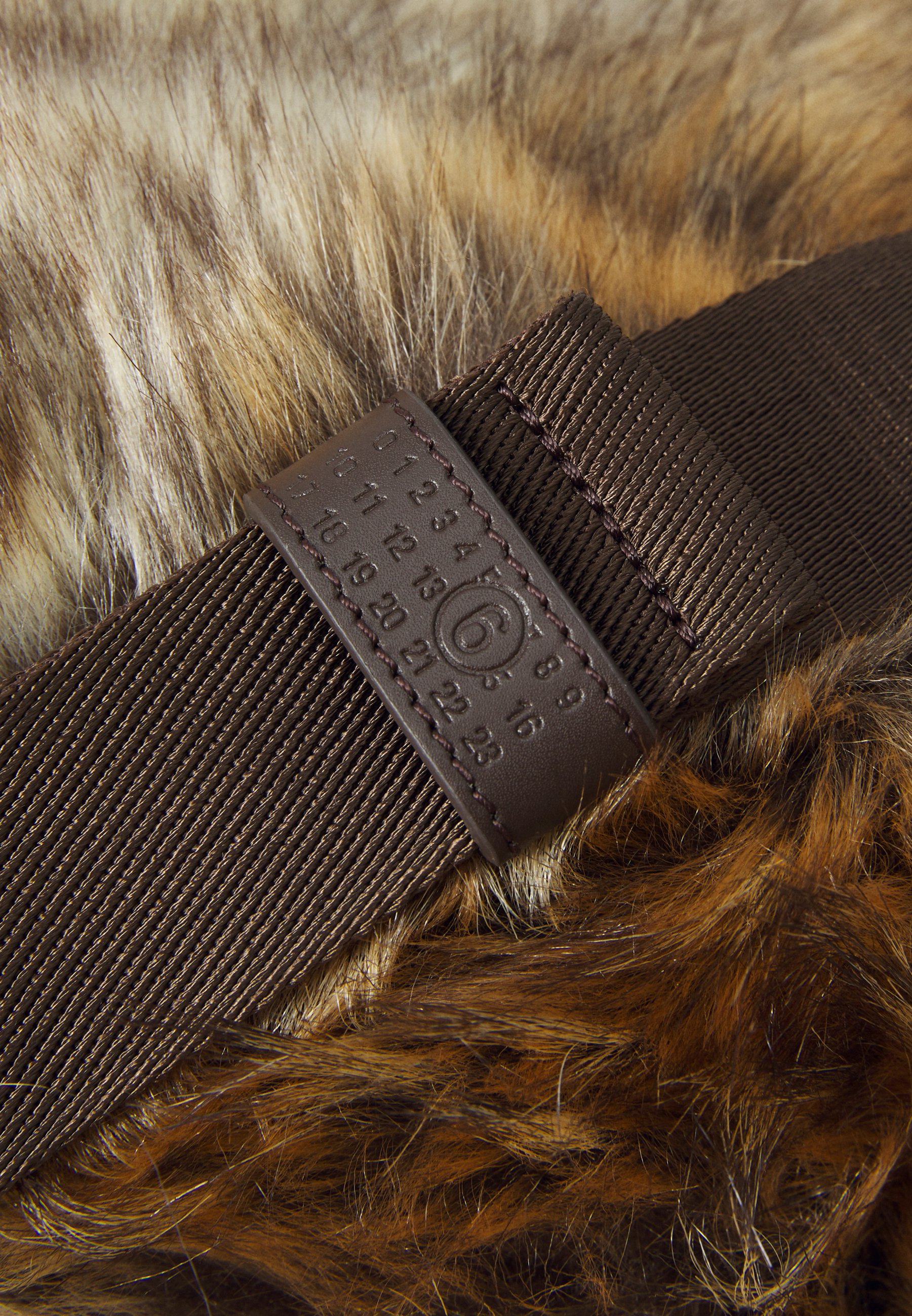 MM6 Maison Margiela BELT BAG UNISEX - Bum bag - curds/whey/tobacco
