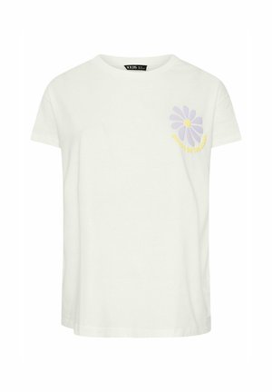 Hvid t-shirt med korte ærmer og en lille lilla marguerit samt gul tekst "FOCUS ON THE GOOD" på den øverste venstre brystside.