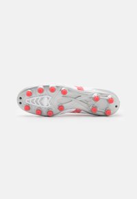 Mizuno MORELIA NEO IV PRO - Scarpe da calcio per terreni duri - white/radiant red/ hot coral