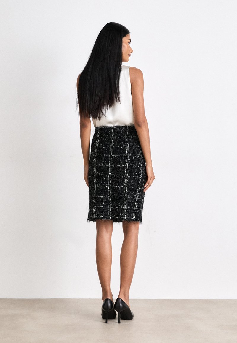 Jupe Noire Droite Marc Cain - Taille N4 - Longueur Genou - Coton - Neuf Sans étiquettes