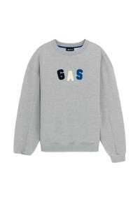 Felpa grigia con maniche lunghe, scollatura rotonda e una texture morbida. Presenta la scritta "GAS" in lettere di feltro blu, navy e crema sul davanti.
