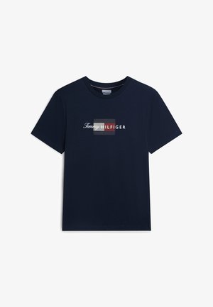 Tommy Hilfiger, SCRIPT FLAG REGULAR TEE BRAND LOVE - Nyomott mintás póló - desert sky