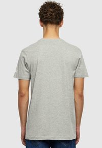 Starter ESSENTIAL  - Základné tričko - heather grey