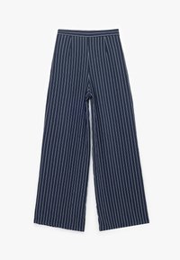 Pantalons évasés bleu marine en tissu doux avec un motif de rayures blanches, présentant une taille haute et deux plis à l'avant pour une structure.