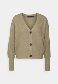 Khaki pletený kardigan s výstřihem do V, dlouhými rukávy a třemi velkými hnědými knoflíky vpředu. Obsahuje texturovaný vzor a zkrácený střih.