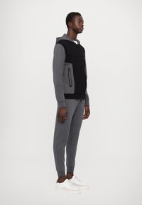 EA7 Emporio Armani FELPA - Felpa con zip - black