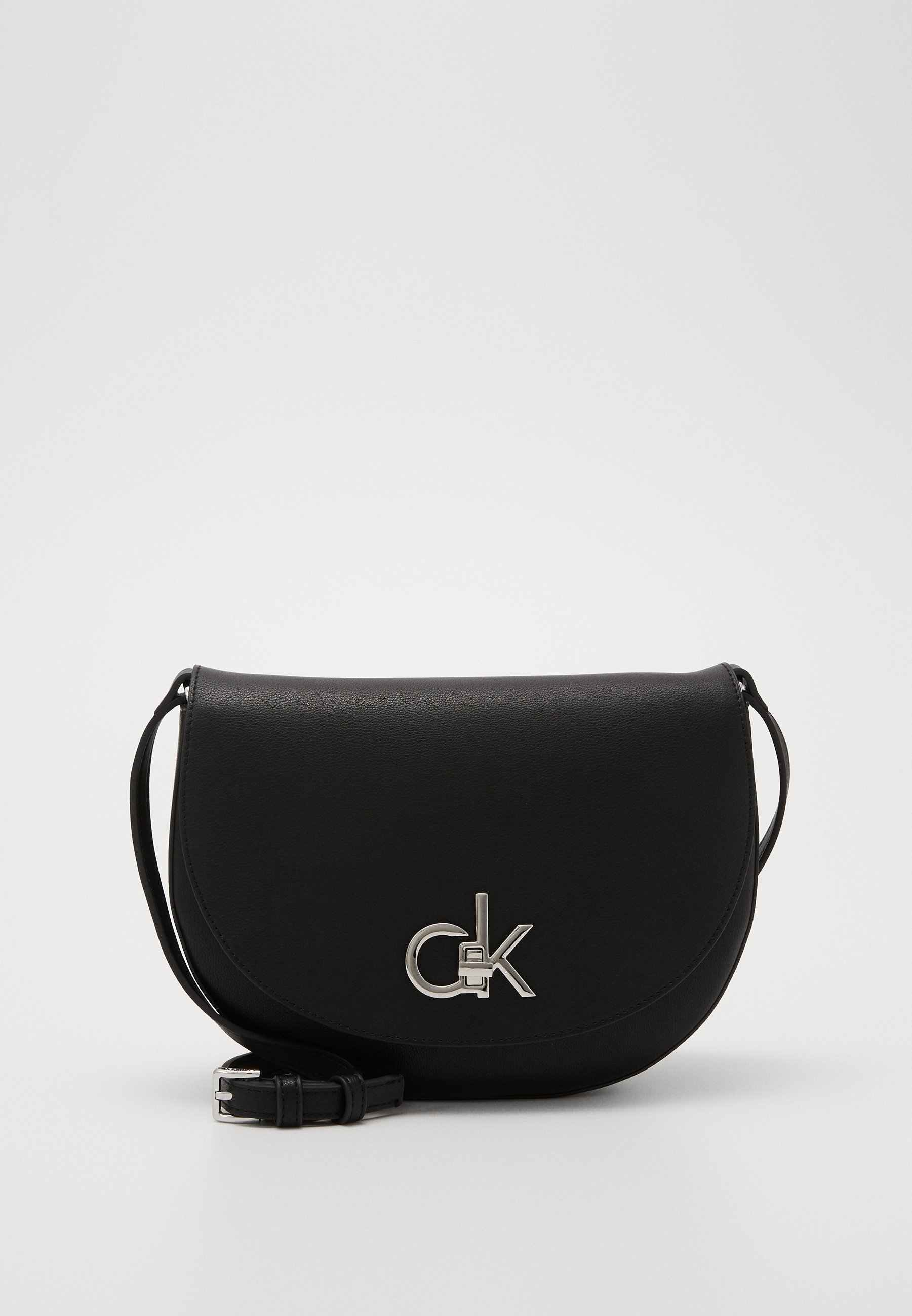 Calvin Klein RE LOCK SADDLE BAG - Schoudertas - black/Zwart - Zalando.nl