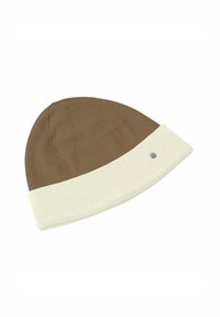 Berretto lavorato a maglia marrone con risvolto crema. Presenta una texture sottile e un piccolo logo metallico sul risvolto.