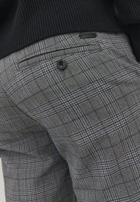 Jack & Jones PREMIUM MARCO JJCONNOR - Chino - asphalt