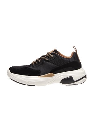 Trainers - black