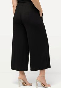 Ulla Popken CULOTTE STRUCTUUR  ELASTISCHE BAND - Kalhoty - black