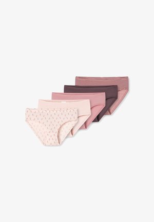 Vijf paar dames hipsterondergoed in tinten roze en mauve, inclusief bloemenprint en gestreepte ontwerpen, gerangschikt in een verspringende rij.