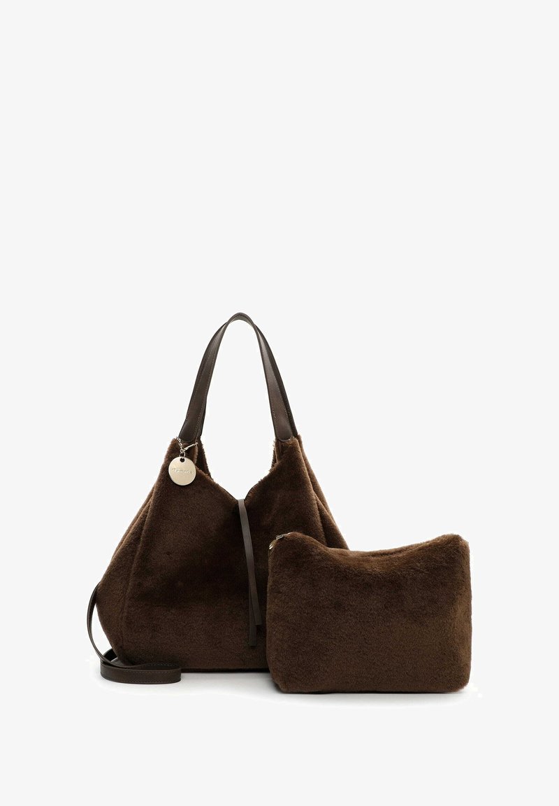 Braune Kunstfell-Handtasche mit Ledergriffen und Akzenten, die eine weiche Textur aufweist und mit einem passenden kleinen Beutel mit Reißverschluss ausgestattet ist.