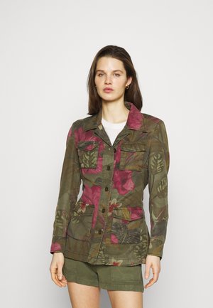 Chaqueta fina - green