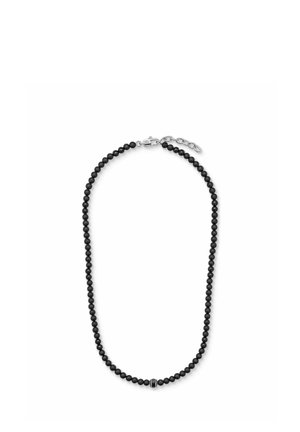 Zwarte kralenketting met kleine ronde kralen en een zilveren sluiting met verlengkettinkje op een witte achtergrond.