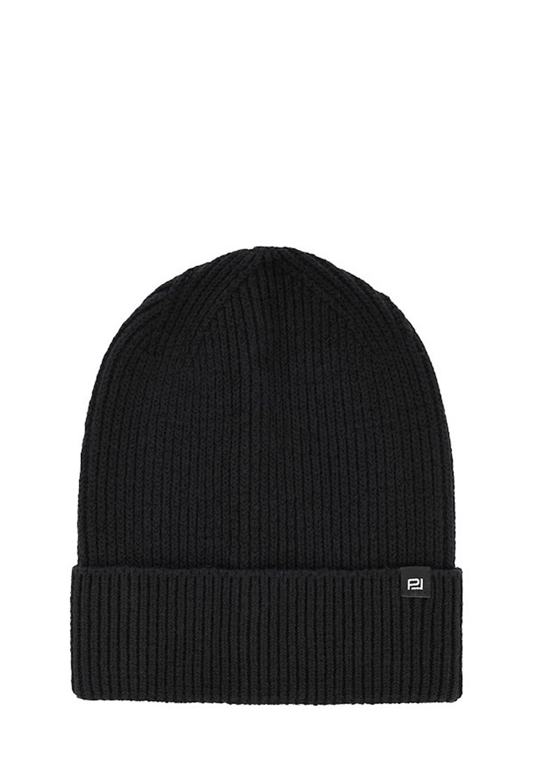 Czarna dzianinowa czapka beanie z ryżowym wzorem i podwiniętym mankietem; posiada małą metkę z logo z boku.