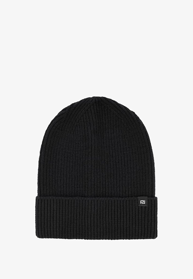 Czarna dzianinowa czapka beanie z ryżowym wzorem i podwiniętym mankietem; posiada małą metkę z logo z boku.