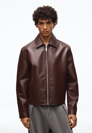 Bershka Keinonahkatakki - bordeaux