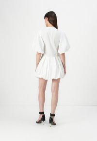 Thumbnail Image 4
