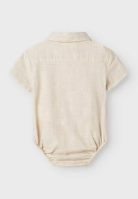 Body neonato a maniche corte in tessuto beige chiaro con collo a camicia e elastico gathered nella parte inferiore per una vestibilità aderente.