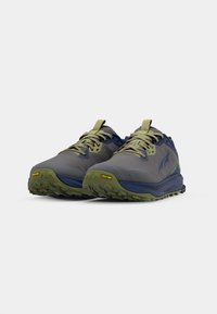 Altra LONE PEAK 9 - Bėgimo bateliai, skirti nelygiam paviršiui - dusty olive