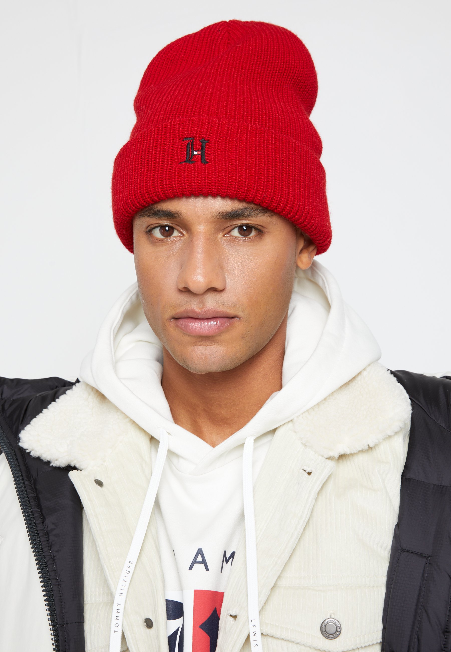 red tommy hilfiger beanie