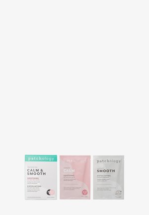 Tre hudplejemasker fra Patchology: "Calm & Smooth," "Calm" og "Smooth," arrangeret i en række med distinkte emballagefarver og etiketter.