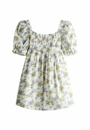 Hvid kjole med gul, lilla og blå blomsterprint, smocket liv, puffede korte ærmer og firkantet halsudskæring.