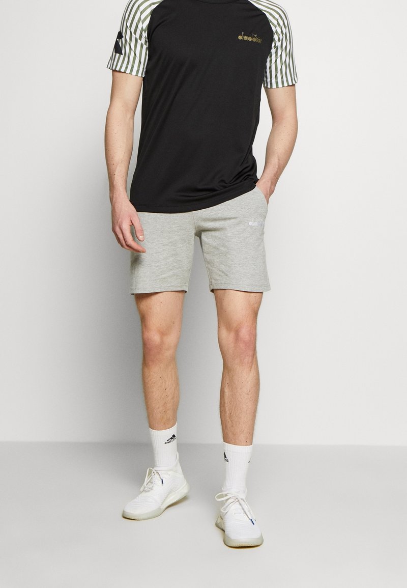 Diadora Urheilushortsit - light grey