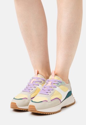 Baskets basses - multi-coloured
