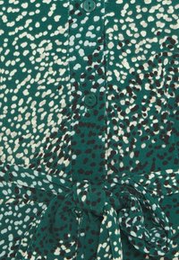 Vero Moda Skjortklänning - green