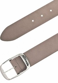 Cintura in pelle grigia con fibbia in metallo argentato a becco. Texture liscia con diversi fori di regolazione lungo la lunghezza.