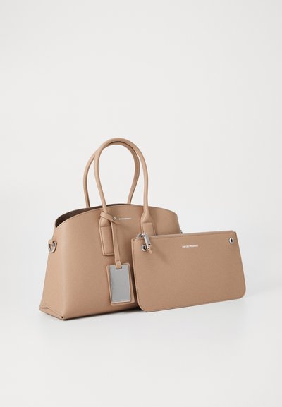 Emporio Armani ICON BUGATTI SIZE SET - Handtasche - visone