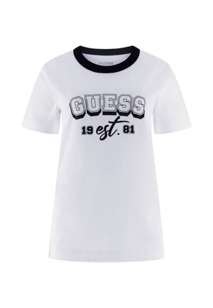T-shirt bianco in cotone con colletto rotondo a costine nero. Presenta una stampa audace in nero con il testo "GUESS 19 est. 81" sul davanti. Maniche corte.