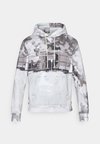 STANDARD ISSUE AOP HOODIE - Jersey con capucha - iron grey/pale ivory