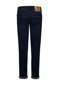 Jeans de mezclilla azul oscuro con corte recto, presentan una etiqueta de cuero en la cintura y dos bolsillos traseros. Dobladillos puños en gris contrastante.