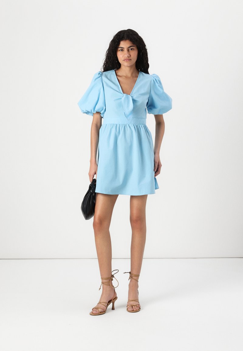 princess polly baby blue dress What Color Shoes with Light Blue Dress